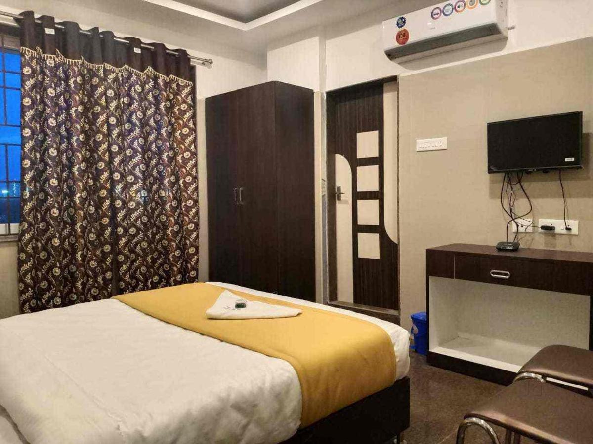 Kjr Residency&Rooms Ченнаи Экстерьер фото